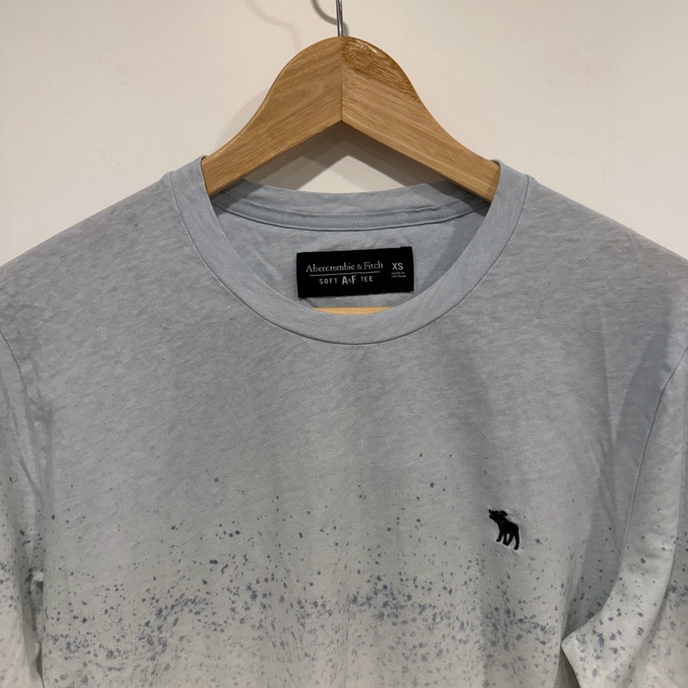 Abercrombie & Fitch Blue and White Long Sleeve Tee - Picture 4 of 12
